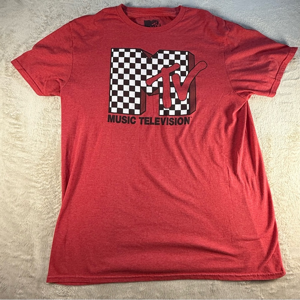 MTV Red Checkered‎ Logo Men's Tee size Medium